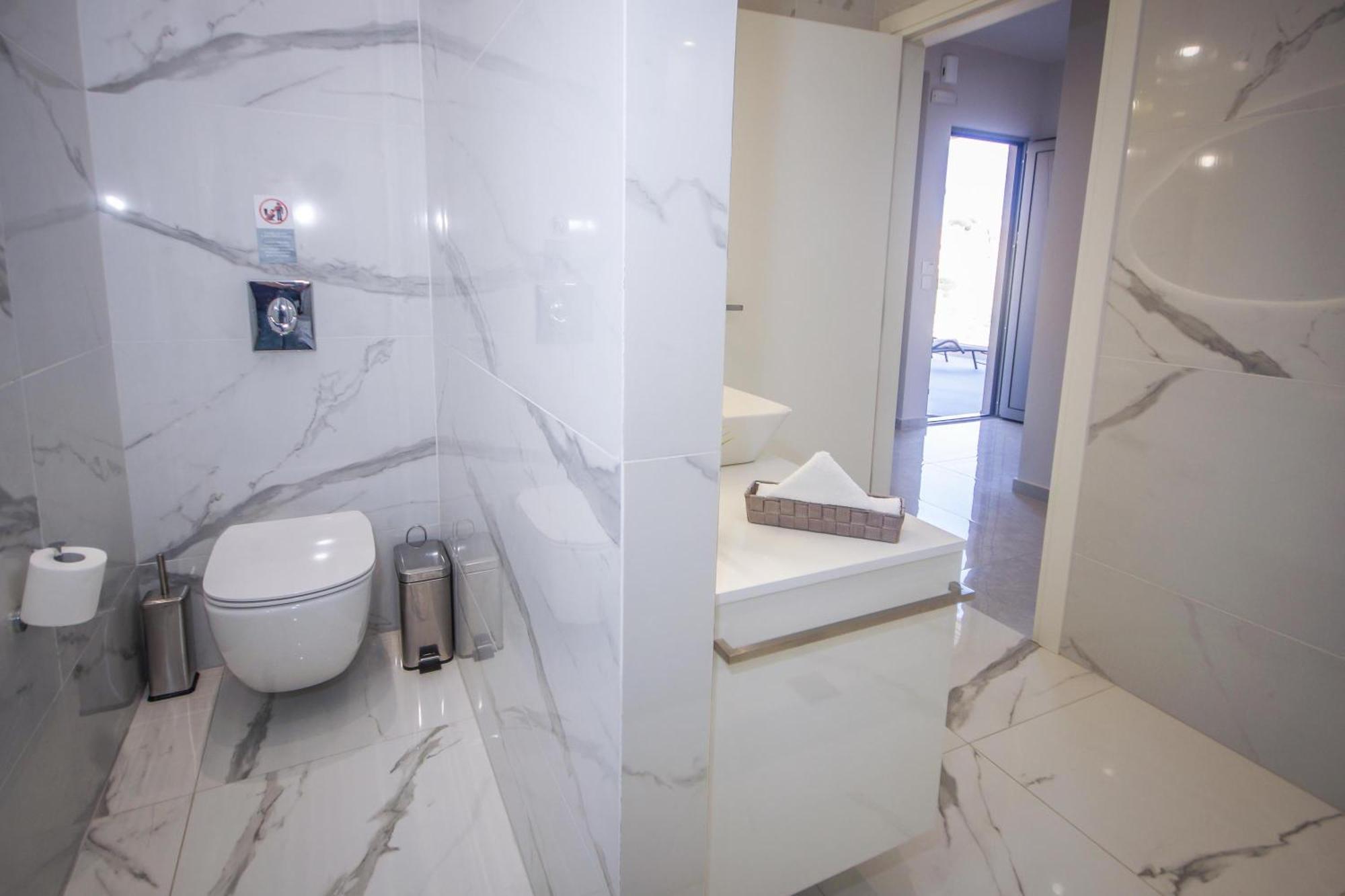 Aquamarine Luxury Suites Archangelos  Exteriör bild