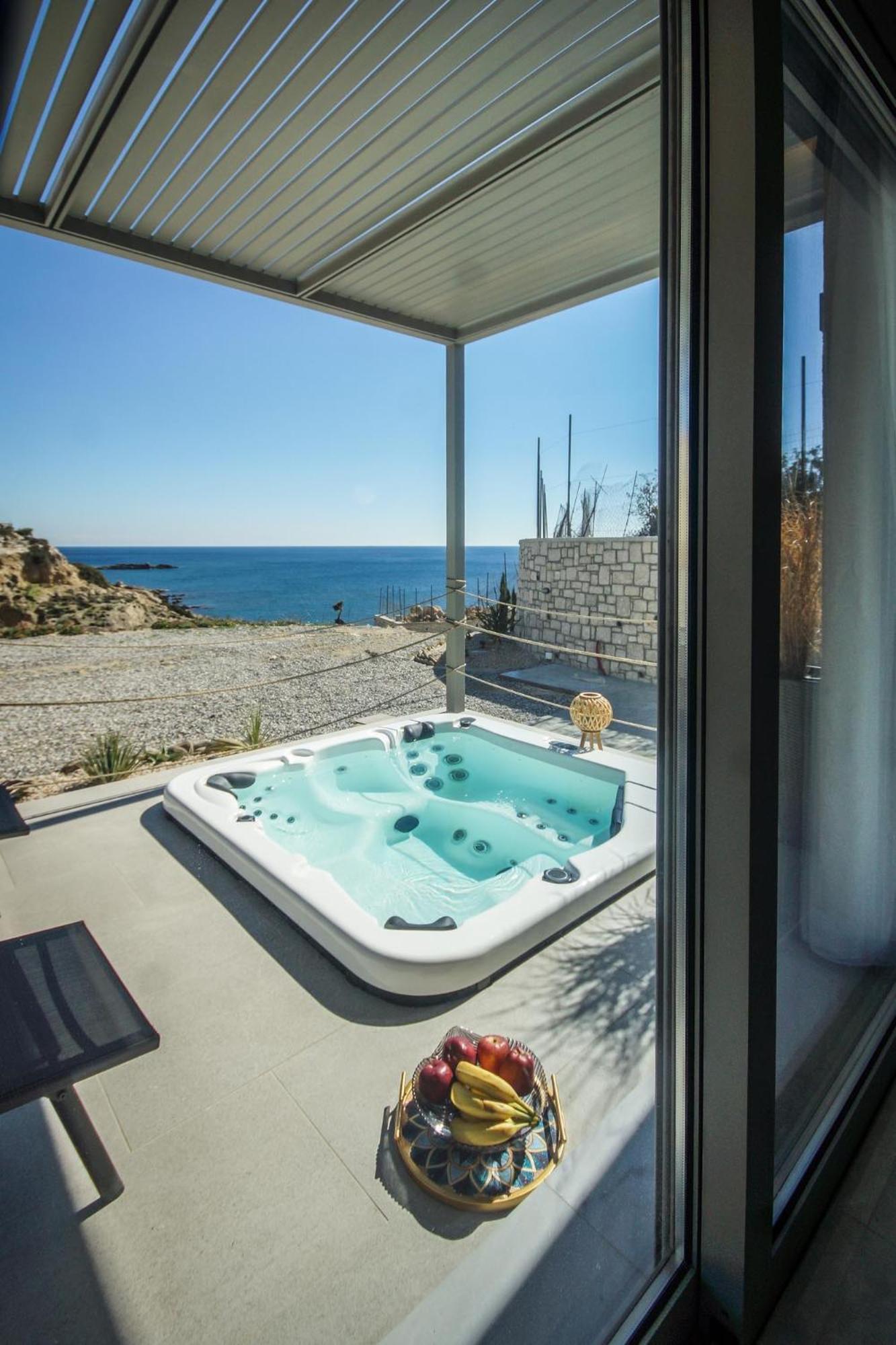 Aquamarine Luxury Suites Archangelos  Exteriör bild